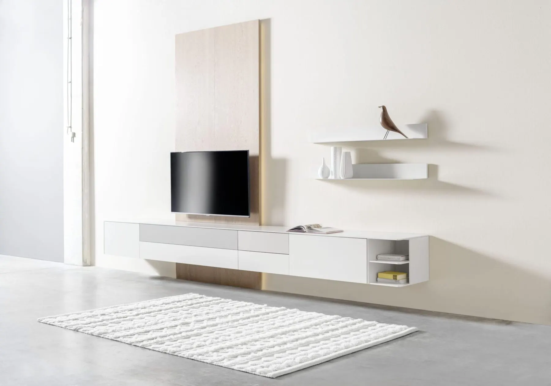 Wohnwand Goya mit TV-Paneel und schwebendem Lowboard
